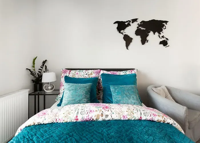 Luxury With Large Terrace Apartment