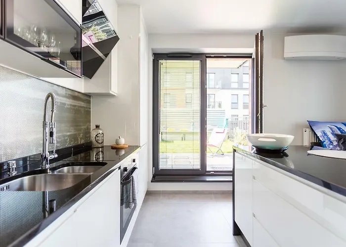 Luxury With Large Terrace Apartment *