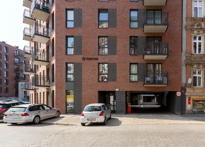 Luxury With Large Terrace Apartment *